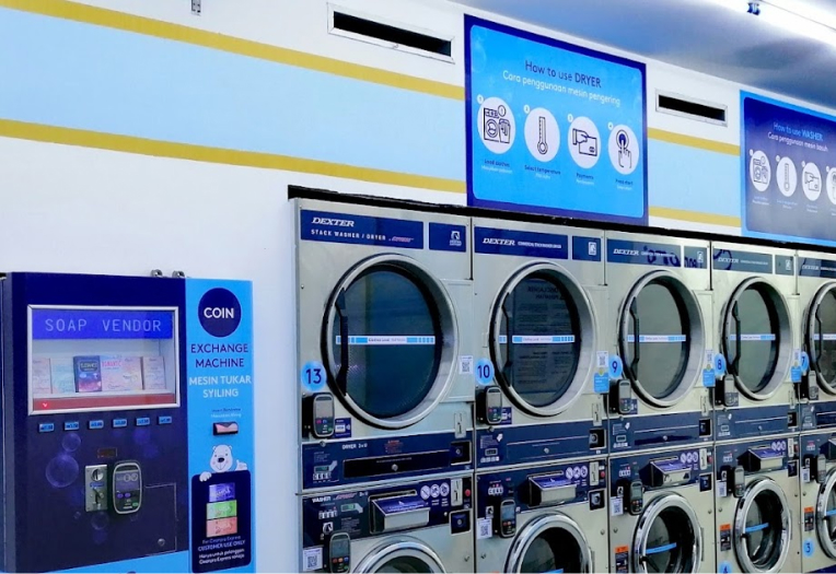 Cleanpro Express Taman Equine dryer and coin exchange machine